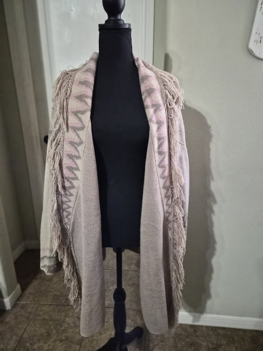 Cato Fringe Open-Front Sweater Cardigan in Light Pink